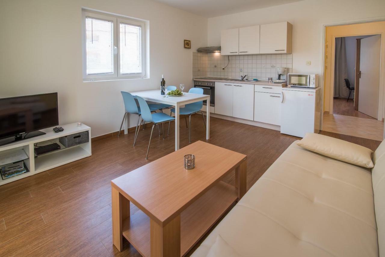 Apartments Sanjin Kornić 外观 照片